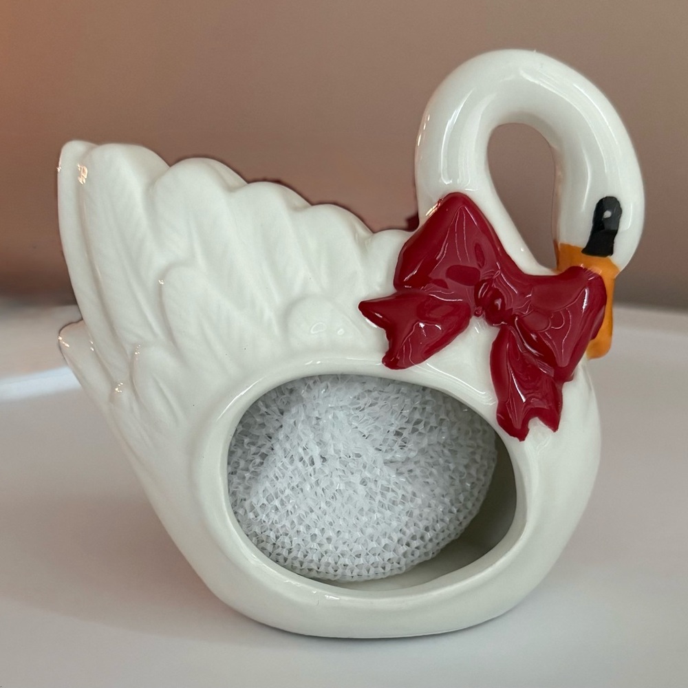 Swan nwt Soap Sponge Dish Holder with Red Bow